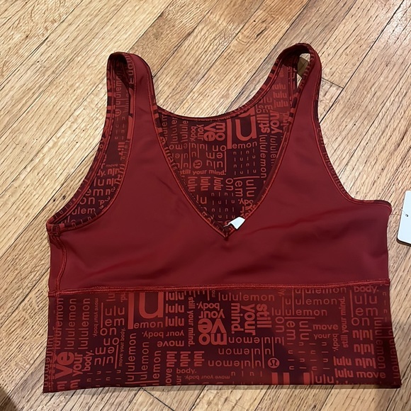 Lululemon Power Pivot Everlux Tank Top *Motif
Lululemon Ombre Red Multi - Picture 12 of 12